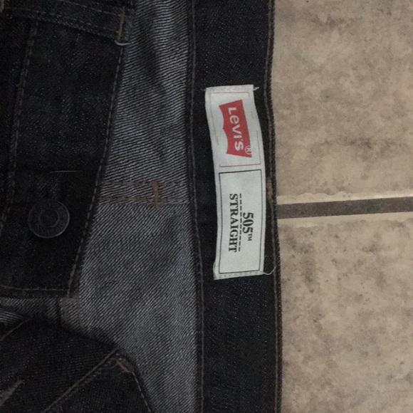 Black Levi jeans - Picture 2 of 4